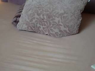 JoelleApril live webcam show