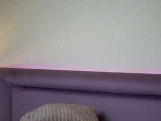 JoelleApril live webcam show