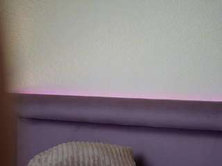 JoelleApril live webcam show
