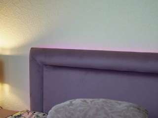 JoelleApril live webcam show
