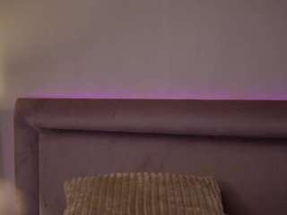JoelleApril live cam preview