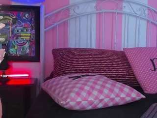 liah-grey8 Live Webcam on CamSoda