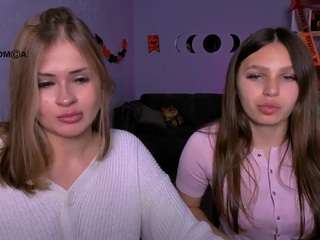 luna-blooming from CamSoda is Freechat