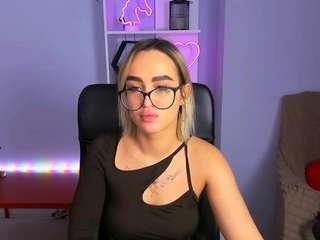  luna-blooming chat room