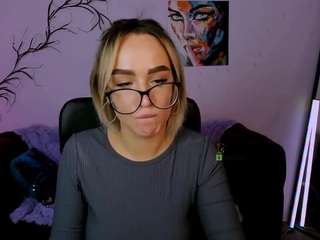  luna-blooming chat room