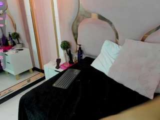 maiyajoness's CamSoda show and profile