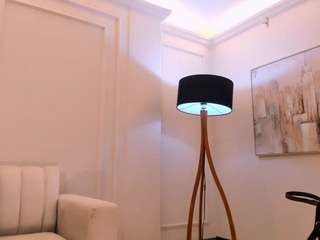 megancross webcam model