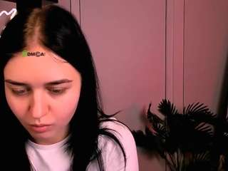 miki-ti Live Webcam on CamSoda