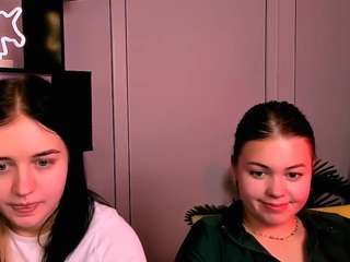 miki-ti Live Webcam on CamSoda