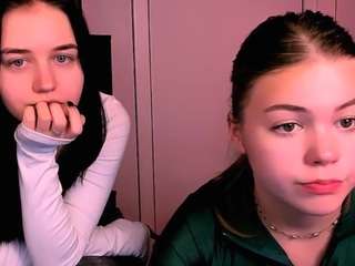 miki-ti Live Webcam on CamSoda