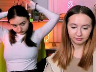 miki-ti Live Webcam on CamSoda