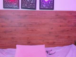 nini-foxxx live webcam show
