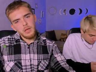 robin-spy from CamSoda is Freechat