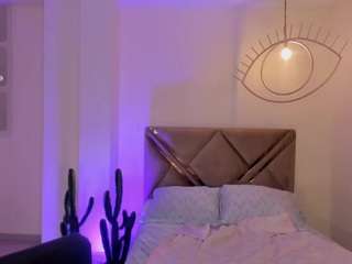 scarlettblaze1's CamSoda show and profile