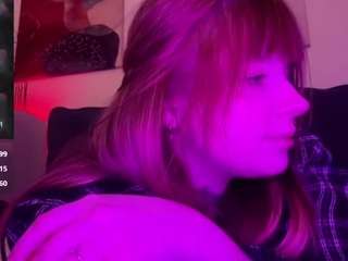 zoegarcia's CamSoda show and profile