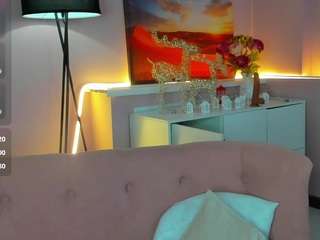 Live webcam model aura-powers on Soda Cams