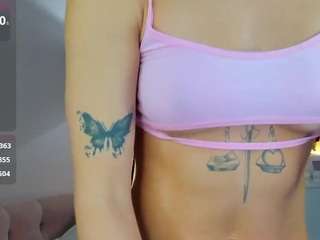 Live webcam model aura-powers on Soda Cams