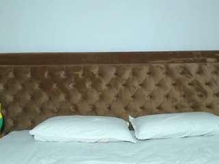 aylinhoney08 Live Webcam on CamSoda