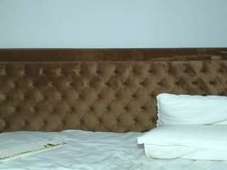 aylinhoney08's CamSoda show and profile