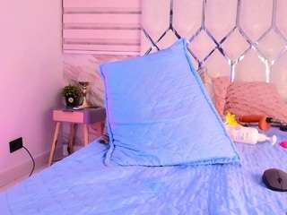 This model is live right now. cataleya-ebony