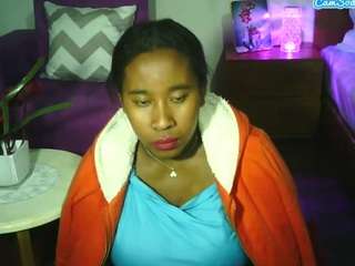 divinaqueen's CamSoda show and profile