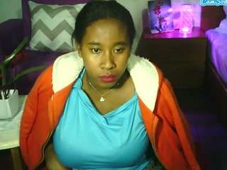 divinaqueen's CamSoda show and profile