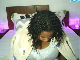 Divinaqueen live cam