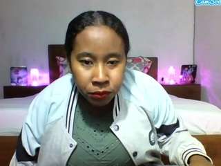 divinaqueen live webcam show