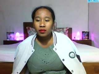 divinaqueen live webcam show