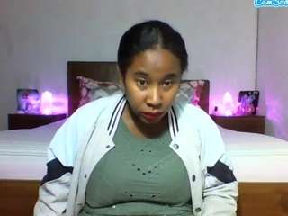 divinaqueen live webcam show