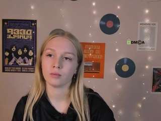 megan-cold Live Webcam on {site_name}