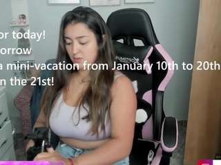 melaanyluckk Live Webcam on CamSoda