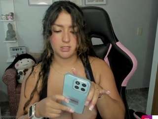 melaanyluckk Live Webcam on CamSoda