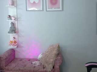 melaanyluckk Live Webcam on CamSoda