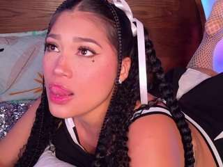 Live webcam model courtneygrey on Soda Cams