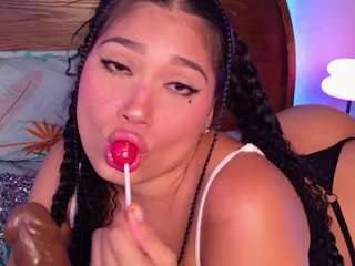 Live webcam model courtneygrey on Soda Cams