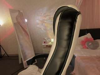 adel-sky Live Webcam on CamSoda