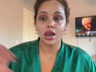 katuskared from CamSoda