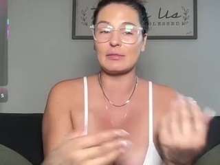 mandyrheaa webcam model