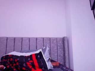 le modèle rubi-hops est en webcam porno dans un show sur le site camsoda, il possède les tags suivants: anal,no drinking,toys,tattoos,shaved pussy,sex toys,normal,ass to mouth,no smoking,lovense,full nudity,double penetration,dildo,deepthroat,cum in pussy,brown eyes,big ass,blonde hair,hd,milf