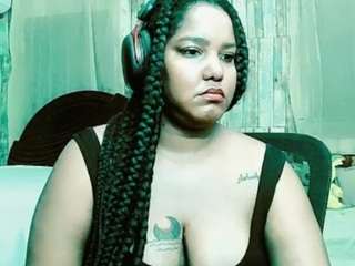 rubilove16's CamSoda show and profile