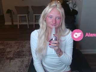 Live webcam model alannakennedyy on Soda Cams