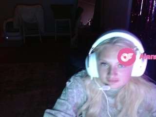 alannakennedyy, female webcam model,  years old, on live webcam