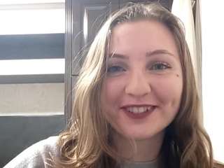 Live webcam model anastasiakhan on Soda Cams