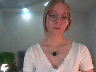 glendorabun's CamSoda show and profile