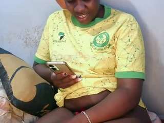 prettylilly95 webcam model