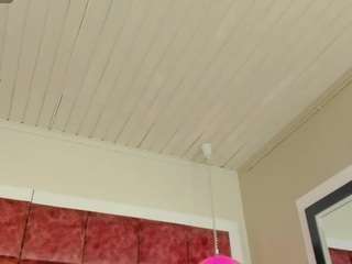 shara-goddes05 Live Webcam on CamSoda