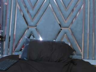 Live webcam model vanesaa-mejia on Soda Cams