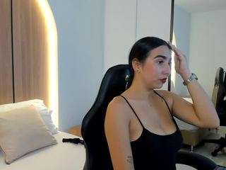 olivia-willoow webcam