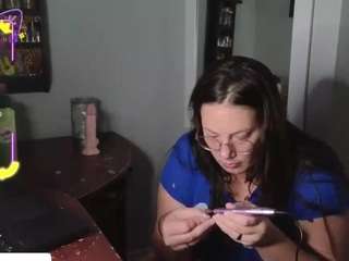 thickanddesirable from CamSoda is Freechat